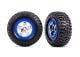 BFGoodrich T/A KM2 banden op velgen chroom/blauw voorzijde (2)